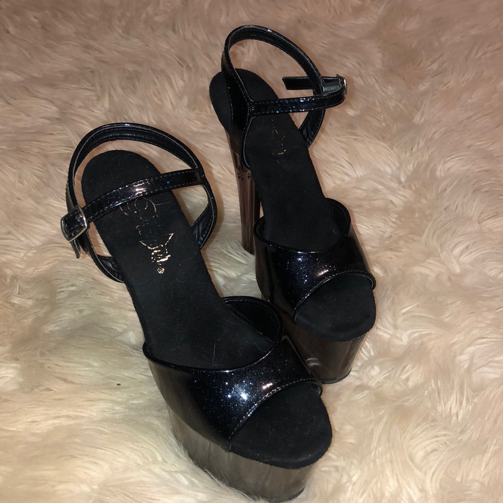 Black pleasers